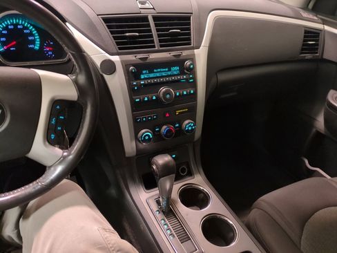 Used 2009 Chevrolet Traverse LT image 21