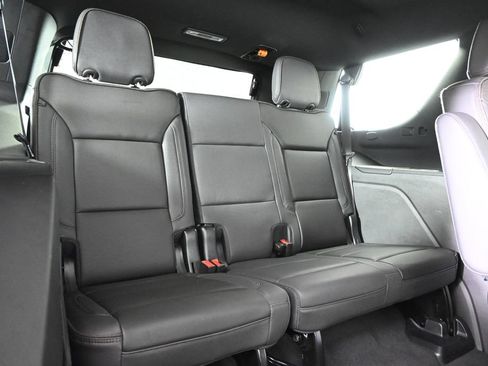 Used 2023 Chevrolet Tahoe High Country AWD/4WD image 16