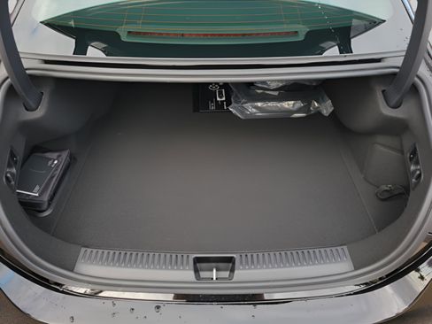 New 2026 Mercedes-Benz E 53 AMG e 4MATIC Sedan image 29