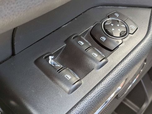 Used 2024 Ford Expedition XLT AWD/4WD image 25