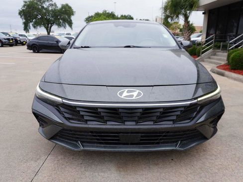 Used 2024 Hyundai Elantra Limited FWD image 1