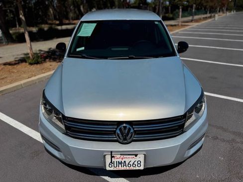 Used 2012 Volkswagen Tiguan S FWD image 5