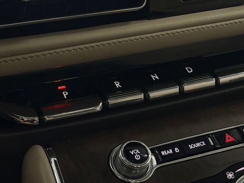 Used 2021 Lincoln Aviator Reserve w/ Equipment Group 202A AWD/4WD image 21