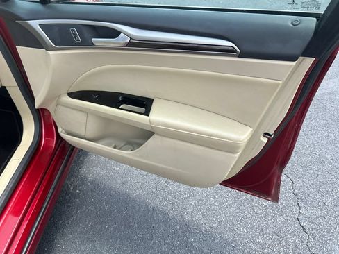 Used 2013 Ford Fusion SE FWD image 14