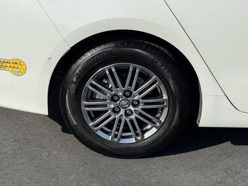 Certified 2020 Toyota Prius Prime Limited w/ Carpet Mat Package image 14