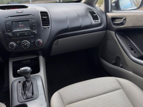 Used 2016 Kia Forte LX w/ LX Popular Plus Package image 19