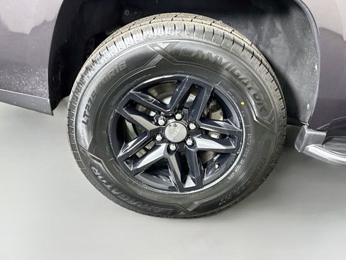 Used 2018 GMC Yukon Denali RWD image 32