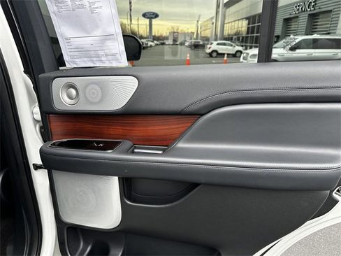 Certified 2022 Lincoln Navigator Reserve image 39
