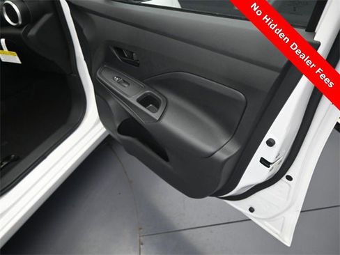 New 2025 Nissan Versa S w/ Trunk Package image 33