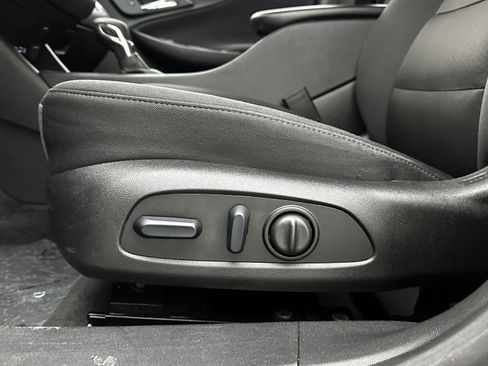 Used 2024 Chevrolet Malibu LT image 12