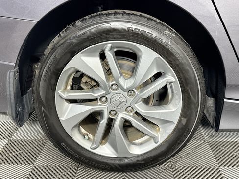 Used 2018 Honda Accord LX image 32
