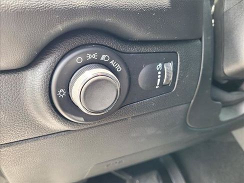 Used 2023 Dodge Durango GT RWD image 14