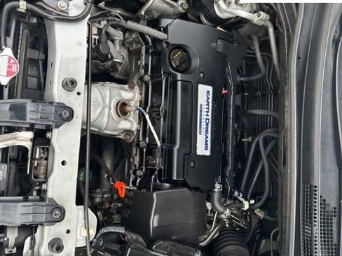 Used 2015 Honda CR-V LX image 17