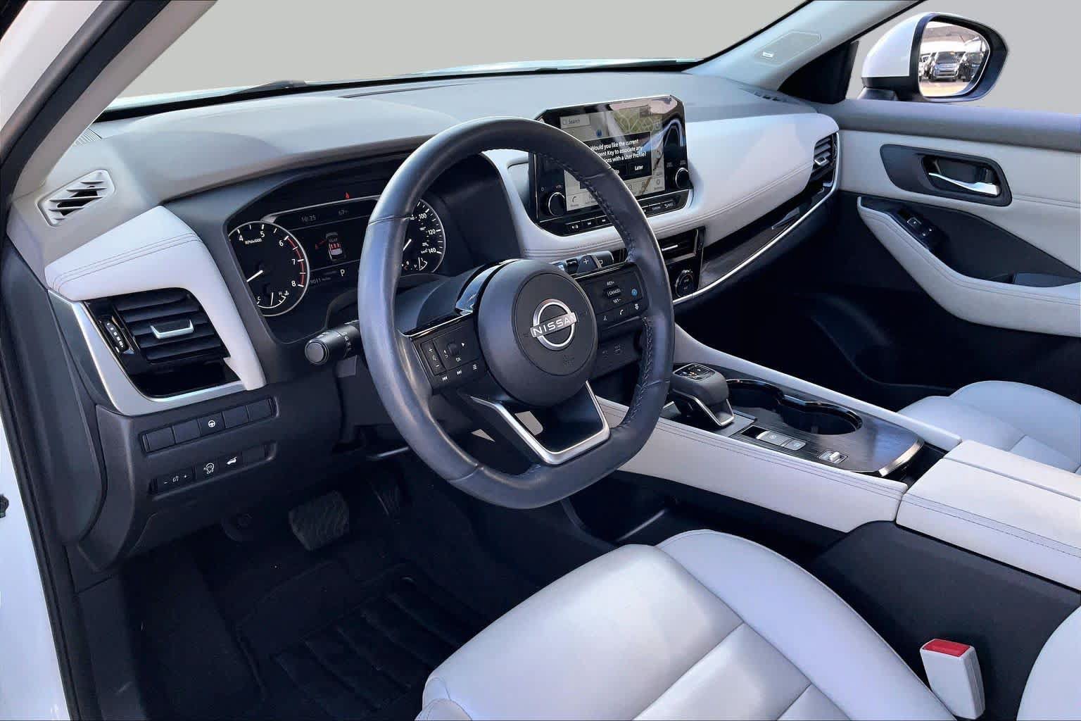 Used 2023 Nissan Rogue SL w/ SL Premium Package FWD image 17