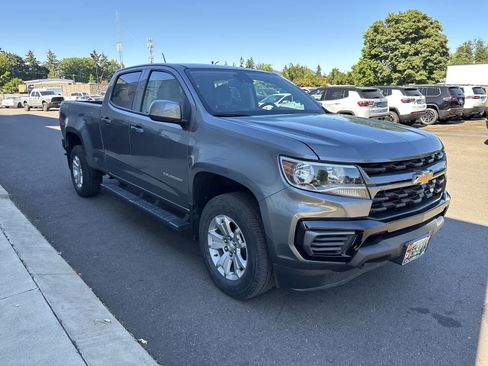Used 2022 Chevrolet Colorado LT w/ Safety Package AWD/4WD image 4
