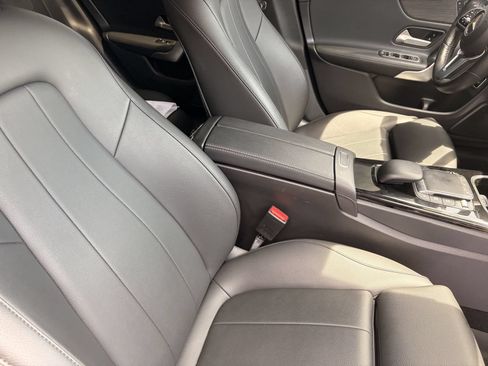 Used 2023 Mercedes-Benz CLA 250 4MATIC image 9