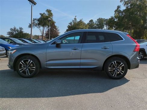 Used 2021 Volvo XC60 T5 Momentum w/ Premium Package image 7