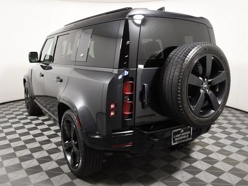 Used 2023 Land Rover Defender 110 X-Dynamic SE AWD/4WD image 4