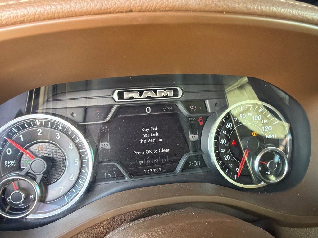 Used 2019 RAM 1500 Laramie AWD/4WD image 6