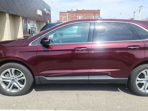 Used 2018 Ford Edge Titanium w/ Technology Package AWD/4WD image 8
