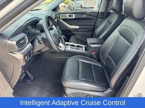 Used 2023 Ford Explorer XLT w/ Equipment Group 202A image 7