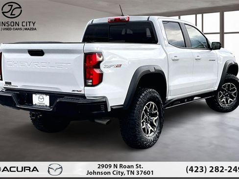 Used 2024 Chevrolet Colorado ZR2 w/ ZR2 Convenience Package III image 2