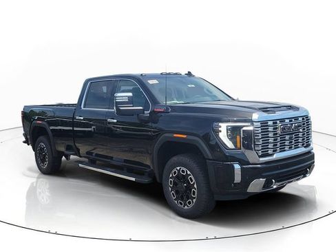 New 2026 GMC Sierra 3500 Denali w/ Denali Reserve Package AWD/4WD image 2