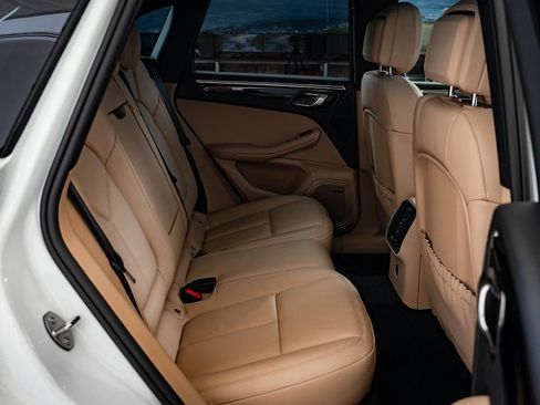 Used 2026 Porsche Macan image 47