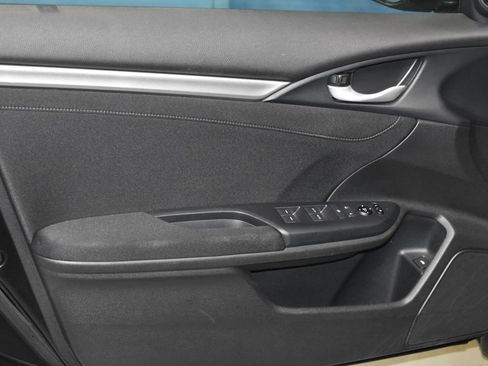 Used 2017 Honda Civic EX image 4