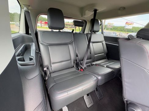 Used 2025 Ford Expedition Max Active RWD image 11