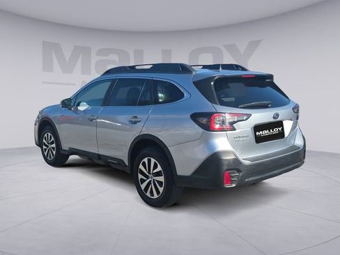 Used 2020 Subaru Outback Premium image 3