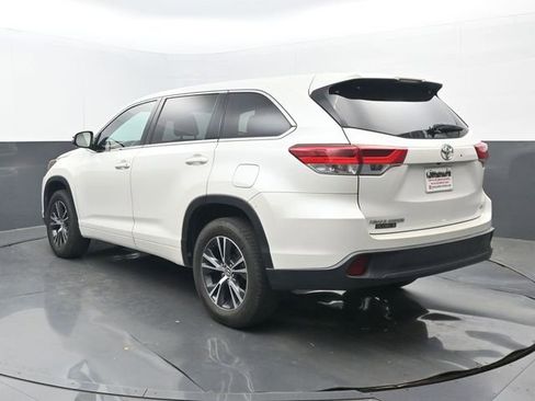 Used 2018 Toyota Highlander Plus image 3