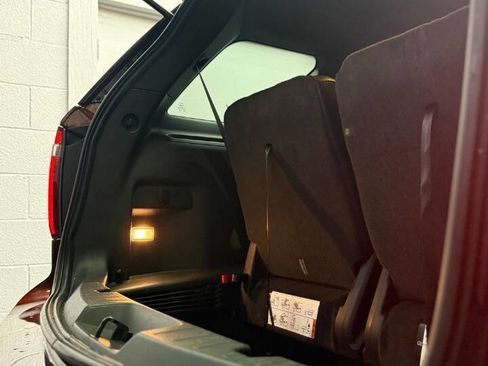 Used 2015 Ford Explorer XLT w/ Equipment Group 202B image 8