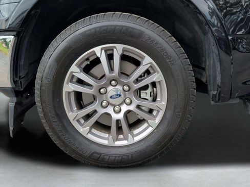 Used 2019 Ford F150 Lariat w/ Trailer Tow Package RWD image 39