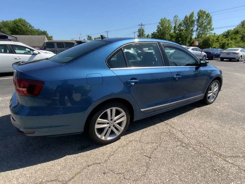 Used 2017 Volkswagen Jetta SEL Premium FWD image 8