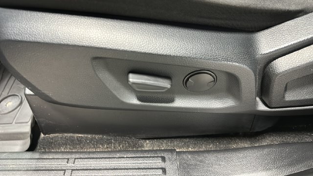 Used 2019 Ford Ranger XLT w/ Equipment Group 302A Luxury AWD/4WD image 9