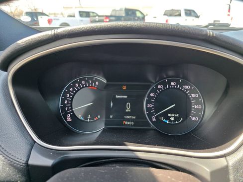 Used 2017 Lincoln MKX Select image 16