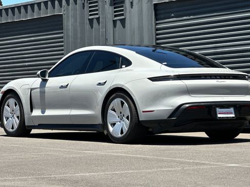Certified 2022 Porsche Taycan RWD image 3