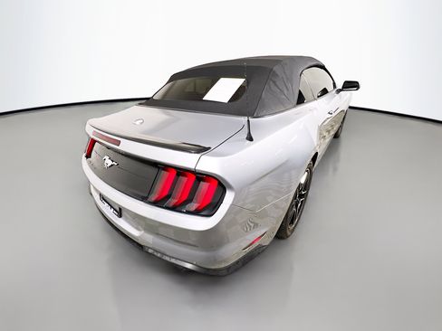 Used 2023 Ford Mustang Premium image 4