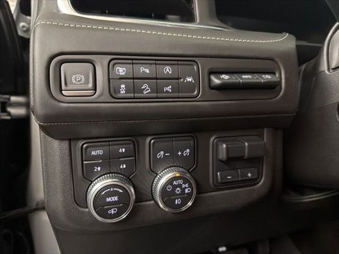 Used 2023 GMC Yukon XL Denali Ultimate image 21