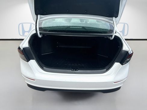 Used 2023 Honda Accord EX image 25
