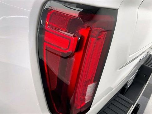 Used 2023 GMC Sierra 2500 Denali w/ Denali Ultimate Package image 29