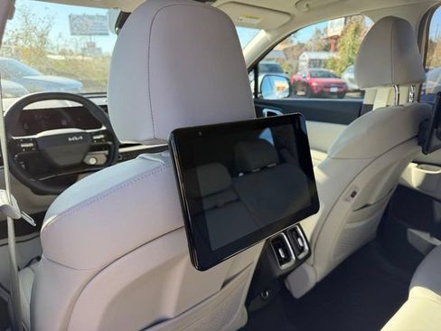 New 2026 Kia Sorento S AWD/4WD image 8