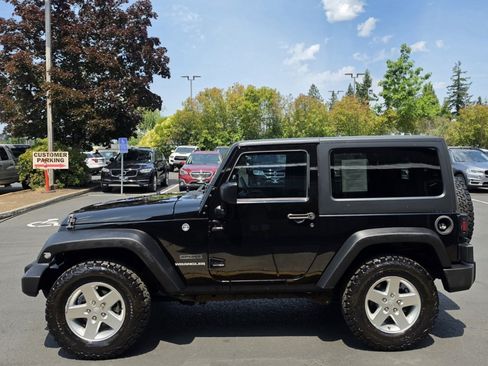 Used 2016 Jeep Wrangler Sport w/ Quick Order Package 24S AWD/4WD image 4