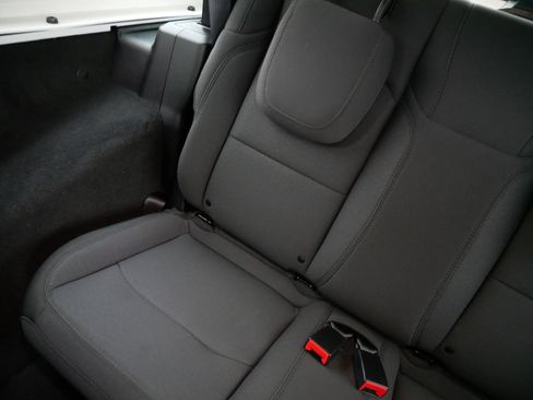 Used 2022 Jeep Wrangler Sport S image 12