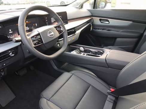 New 2026 Nissan Murano Platinum w/ Cargo Package AWD/4WD image 7