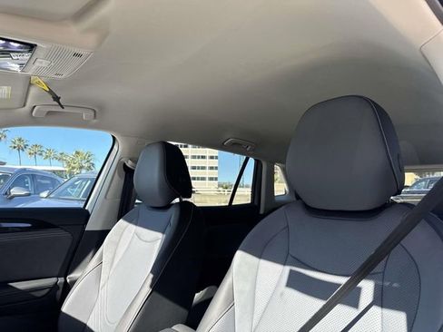 New 2026 Volkswagen Tiguan SE image 15