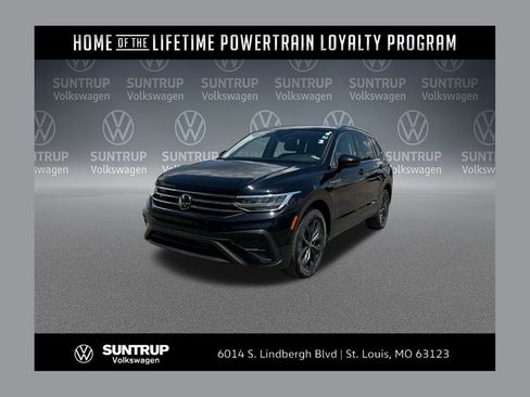 Used 2023 Volkswagen Tiguan SE FWD image 1