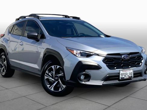 Used 2024 Subaru Crosstrek 2.0i Premium AWD/4WD image 2