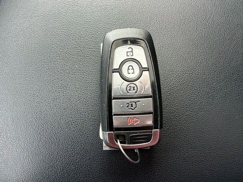 Certified 2022 Ford Edge SEL w/ Convenience Package AWD/4WD image 26